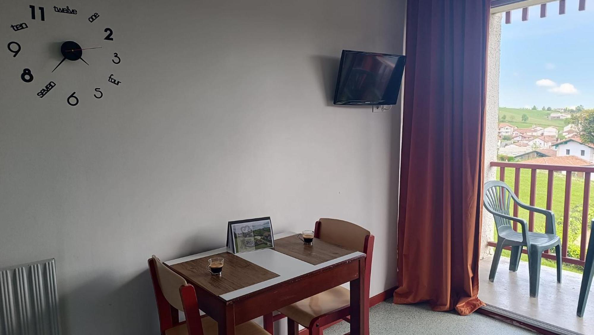 Adour Piscine Vue Montagnes Apartment Souraide Luaran gambar